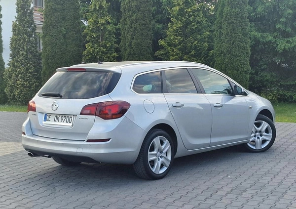 Opel Astra cena 25999 przebieg: 147200, rok produkcji 2011 z Górzno małe 379